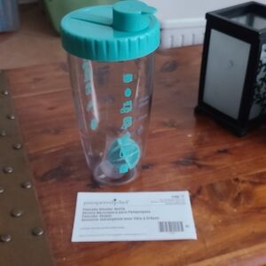 Pampered Chef Pancake Blender Bottle